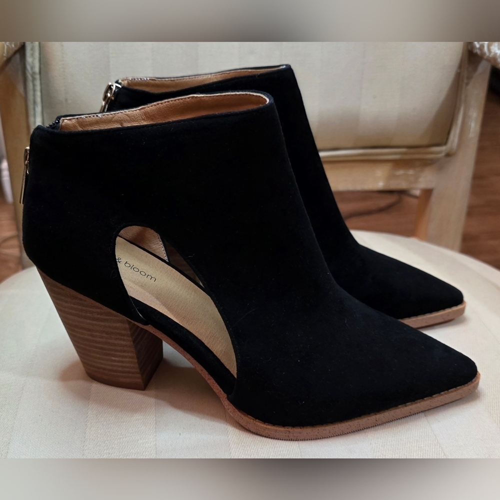 NEW BELLE & BLOOM | MIDNIGHT SPECIAL | BLACK SUEDE ANKLE BOOTS | SIZE 9 - Picture 2 of 6